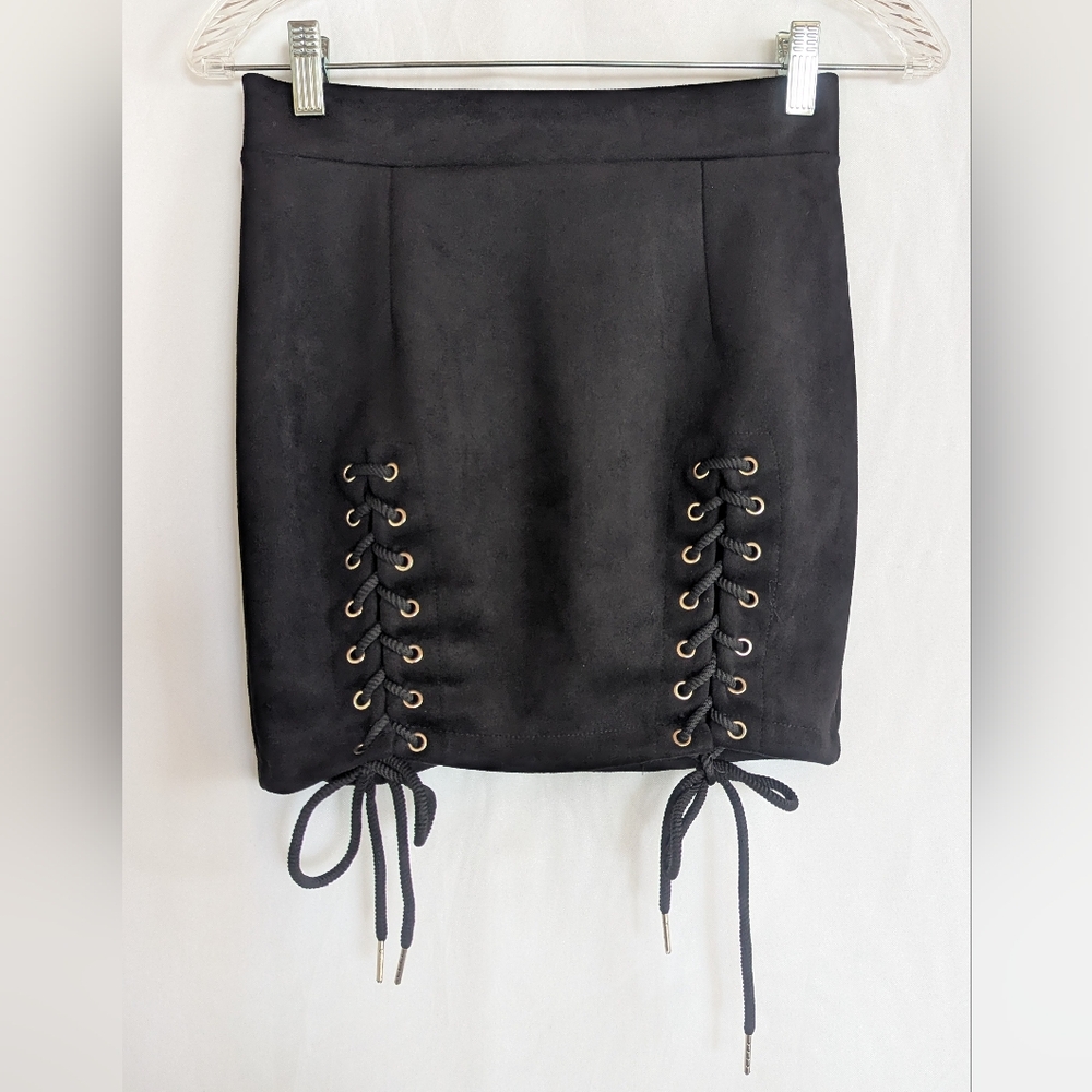 Small Black Lace-Up Mini Skirt Sexy Stretchy Faux Suede Leather Goes With Boots